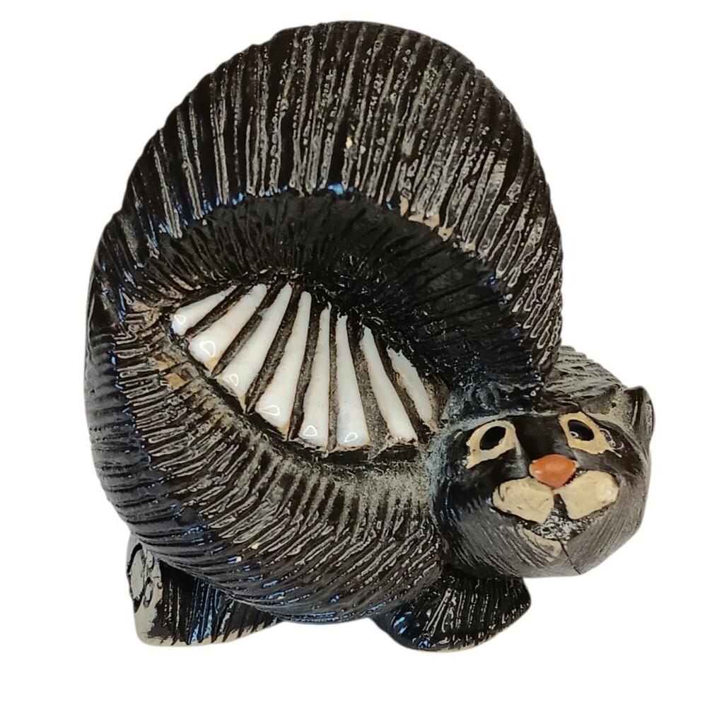 Vintage Artesania Rinconada Skunk Figurine Handmade In Uruguay 2.75"x2.5"x2.75"